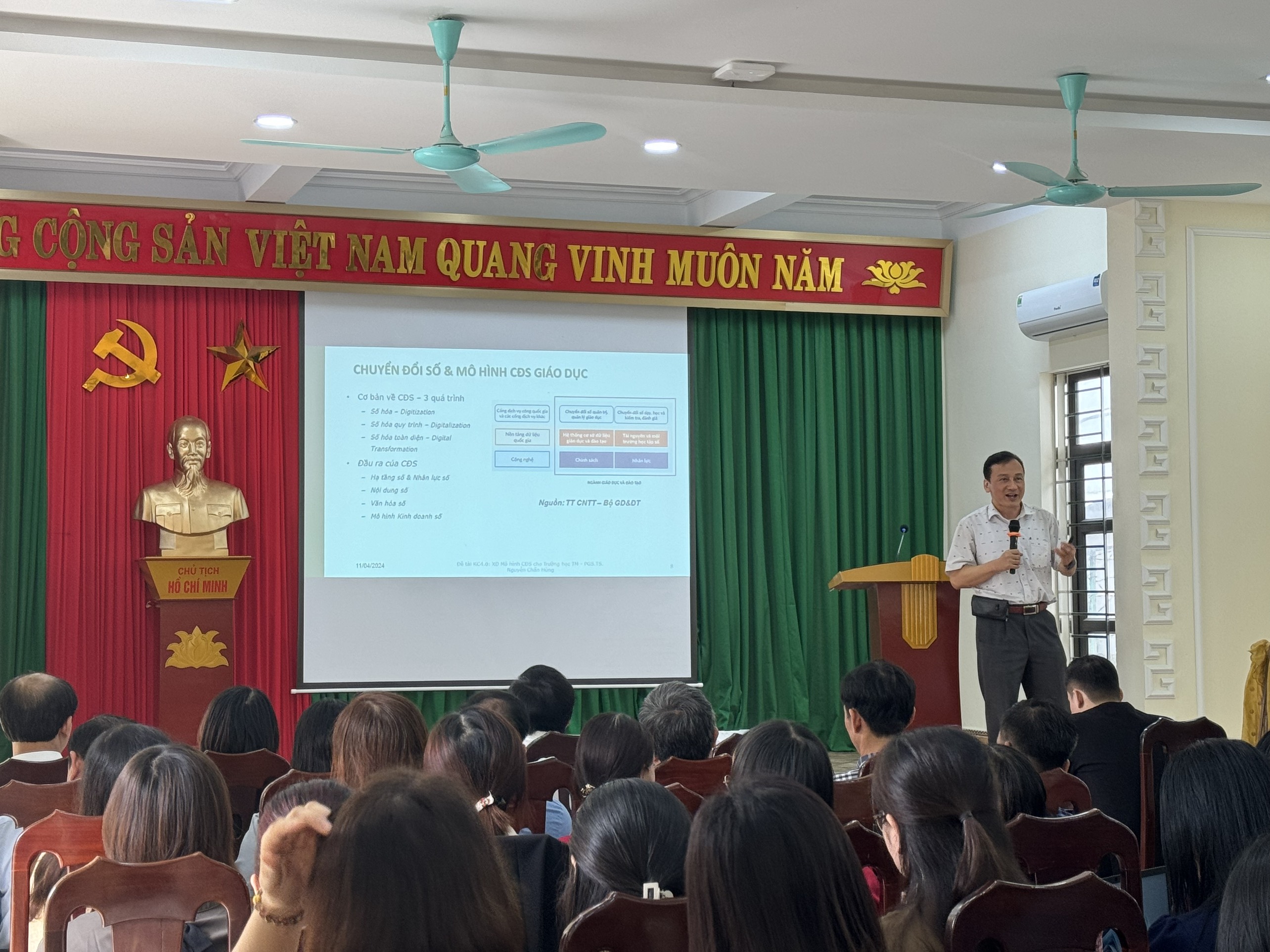Hội thảo chuyển đổi số trong giáo dục tại huyện Hải Hậu